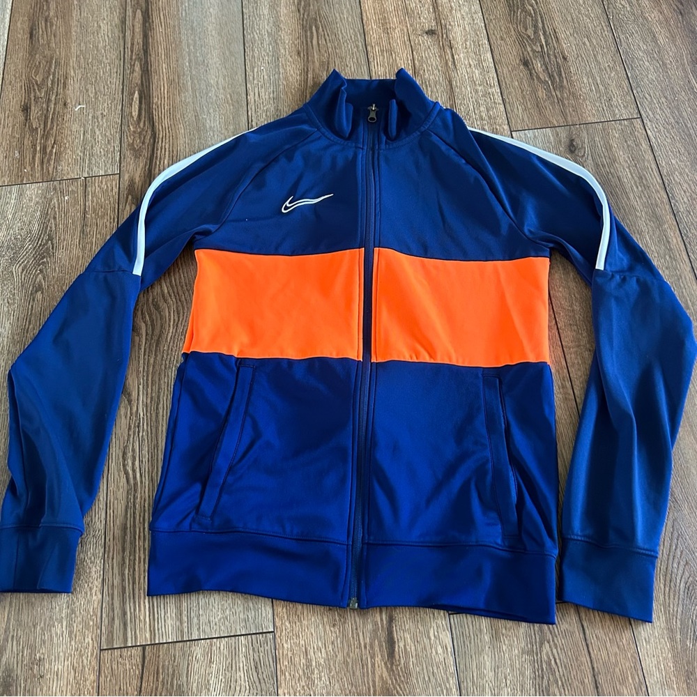 Nike Sportswear Club
Men's Full-Zip Jacket